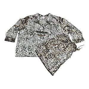 Amoureuse Womens Leopard Print Pajama Set Top Shirt and Pants 4X 34/36 2 Pieces